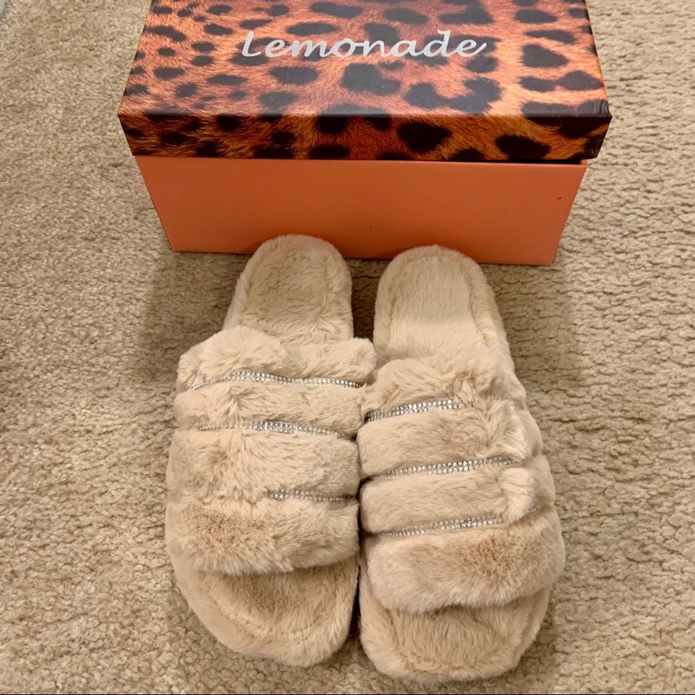NWT Rhinestone Faux Fur Slippers Size 7 - Picture 7 of 9